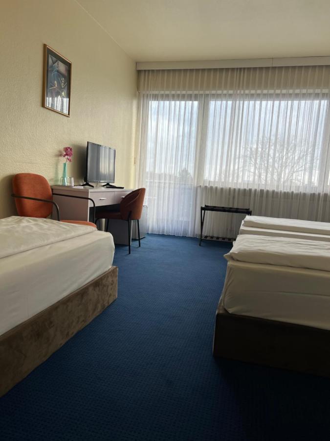 Hotel Am Flughafen โคโลญ ภายนอก รูปภาพ